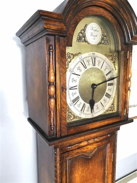  Antique Clocks into Modern Home Decor