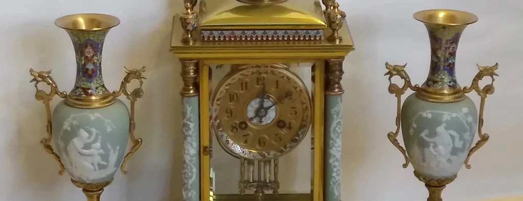 The Charm of Antique Clocks: Why They’re Worth Collecting